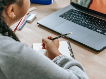 用户体验驱动：深圳企业网站设计的核心原则